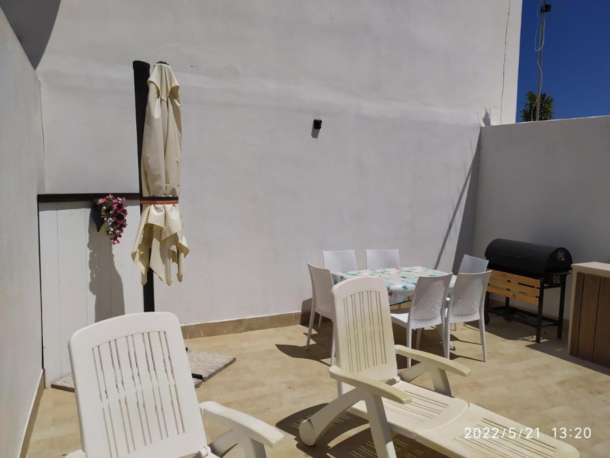 ヴィエステ Casina Viestanaヴィラ エクステリア 写真
