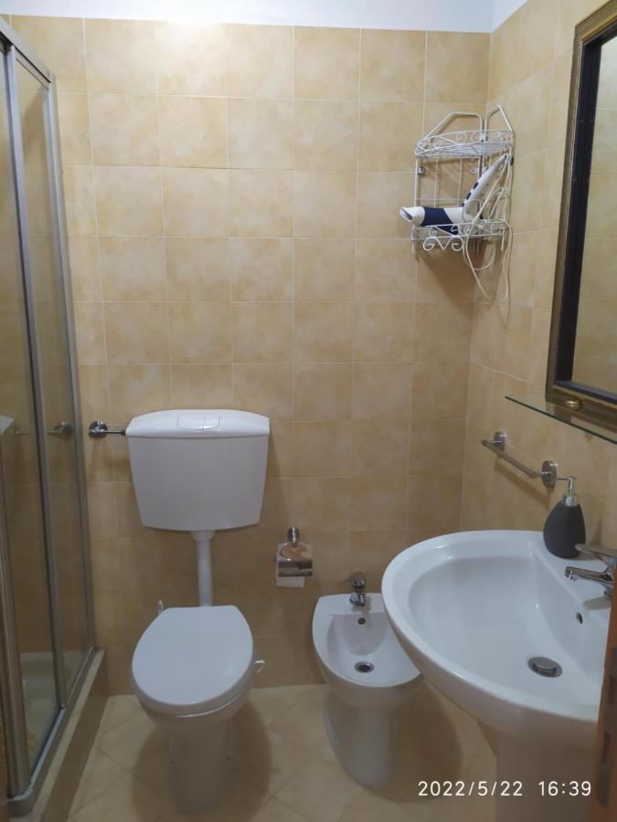 ヴィエステ Casina Viestanaヴィラ エクステリア 写真
