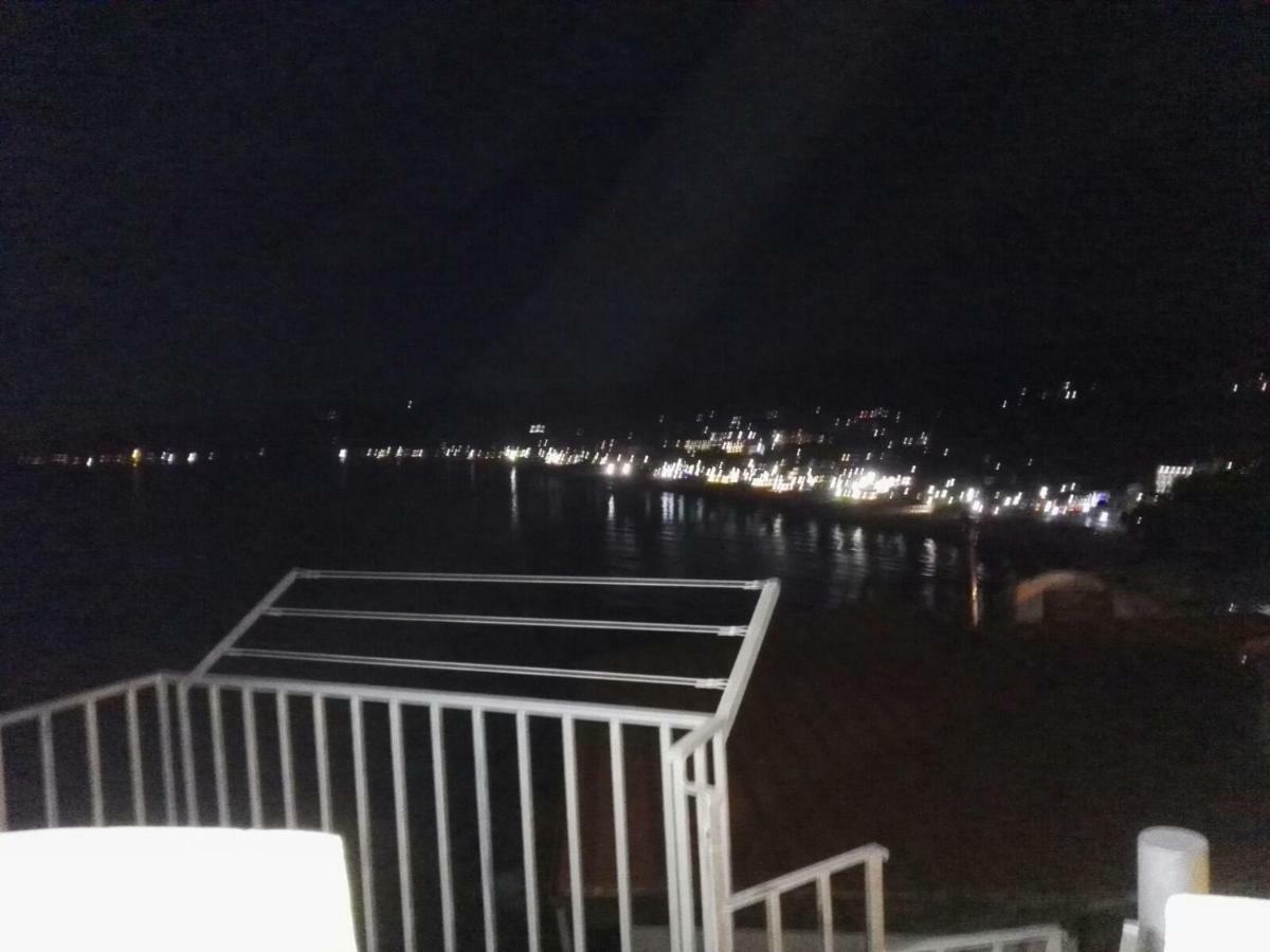 ヴィエステ Casina Viestanaヴィラ エクステリア 写真
